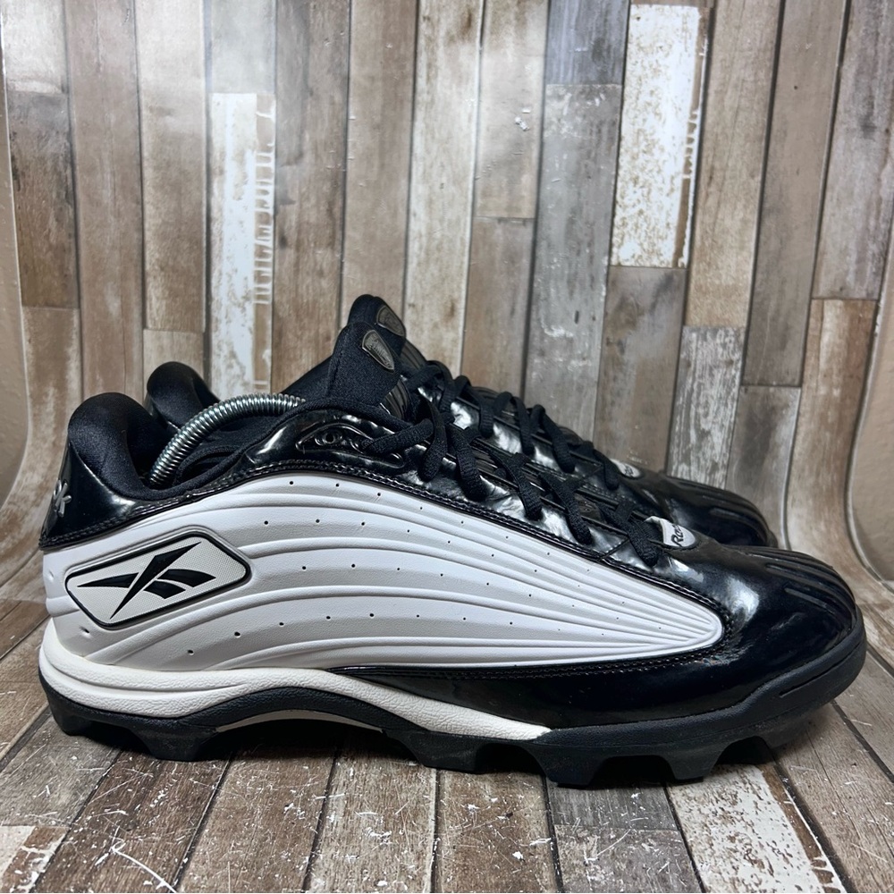 Reebok Football Cleats Men 13 Black White Sport Athletic Equipment NFL  Shoes